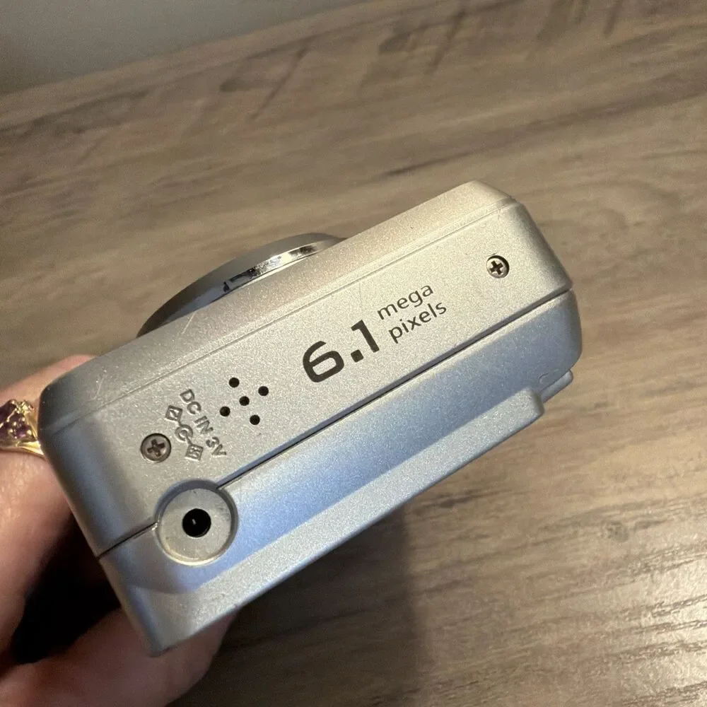 Kodak EasyShare C643 6.1MP Compact Digital Point Shoot Camera TESTED WORKS